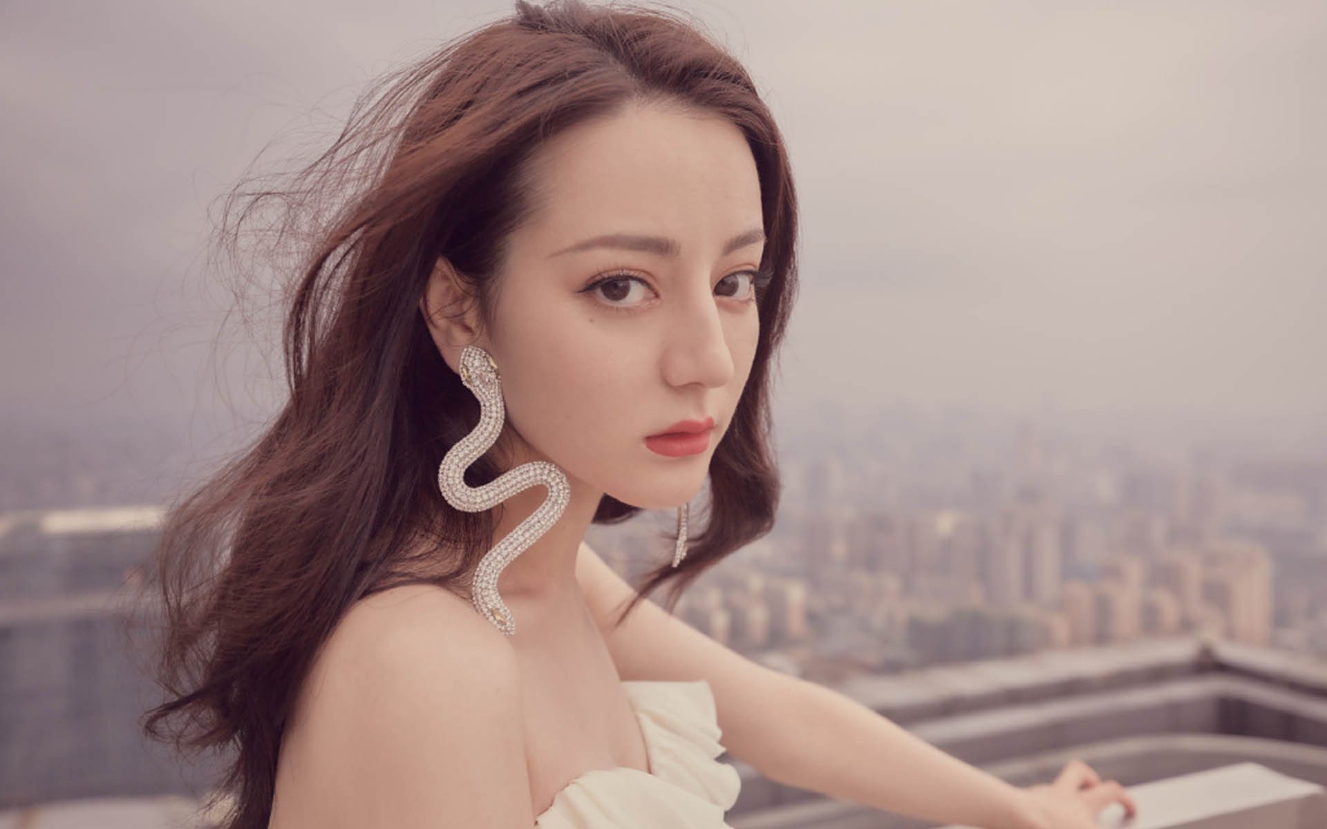 爱游戏在线登录入口-西甲火花四溅：精彩逆转点燃全场，西甲loading