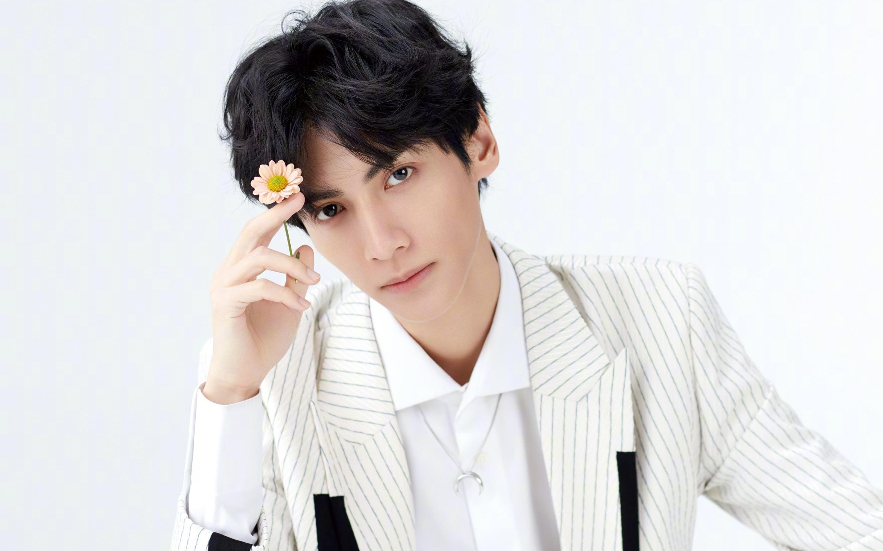 爱游戏app下载-观众席上的感动瞬间，观众感动落泪的节目视频