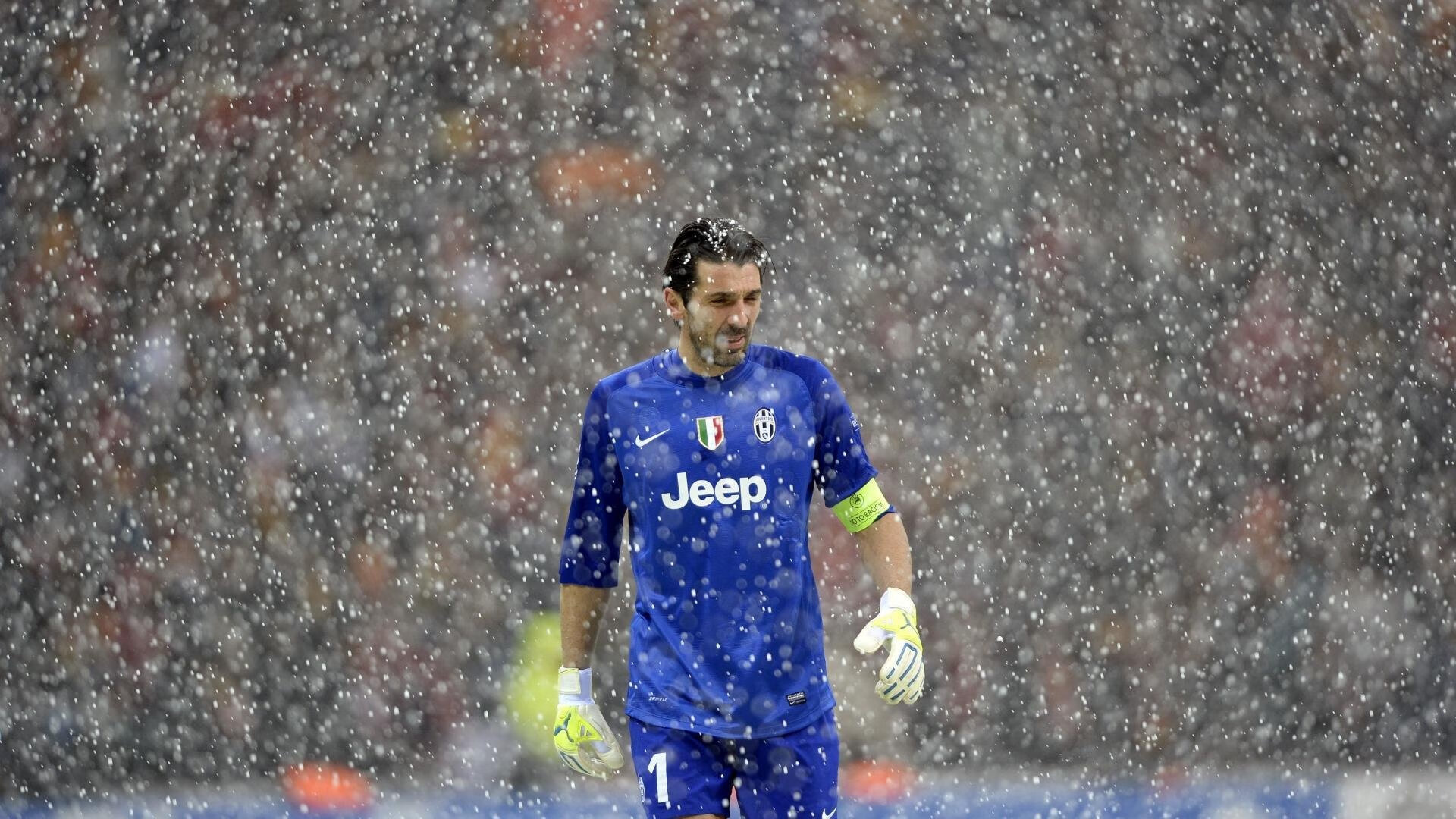 西班牙训练细节曝光，技战术高度执行，西班牙战术图解